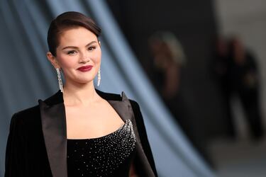 Artista multidisciplinar, regresó a su papel de Mabel Mora en 'Solo asesinatos en el edificio', participó en la premiada Emilia Pérez y regresó a la música con su marido, el productor musical Benny Blanco, con 'I said I love you first'.