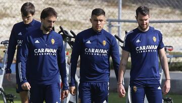 Narv&aacute;ez, entre Eguaras y Peybernes, en un entrenamiento.