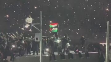 Se cuela con la bandera de Palestina en pleno show del descanso del Super Bowl de Kendrick Lamar
