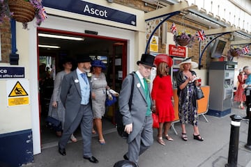 Ascot vuelve lleno de looks extravagantes y mucho glamour