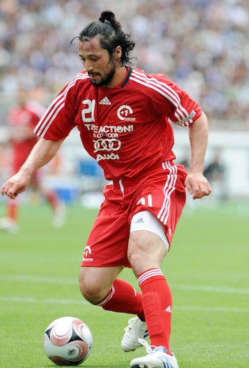 Ilhan Mansiz played for Besiktas and was a member of the Turkey side that came third in the 2002 World Cup. After hanging up his boots he switched to blades and represented his country at the 2014 Winter Olympics as a figure skater.