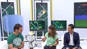 <b>PROTAGONISTA. </b>Adrián en el plató con Borja. Analizó su futuro y fue preguntado por los espectadores.