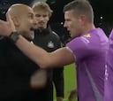Guardiola pierde los papeles y se va a por el árbitro tras la derrota: un jugador del Newcastle se le encaró