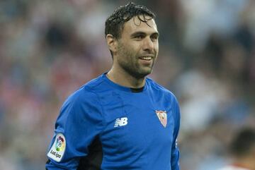 Sirigu en un partido del Sevilla