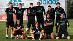 La imagen es del entrenamiento de ayer. Cristiano pos&oacute; con sus compa&ntilde;eros. El portugu&eacute;s quiere levantar el vuelo en LaLiga, en la que lleva un gol en cuatro partidos (360 minutos). Entre todas las competiciones lleva siete.