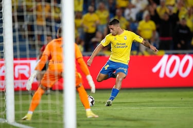 El jugador del equipo canario ha sido decisivo esta jornada. En el reino del goleador Cardona, Lemos fue el goleador ante el Leganés. 