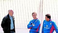 El club cierra filas con el míster antes de la 'final'