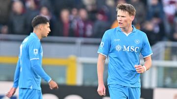 Turin (Italy), 01/12/2024.- Napoli's Scott McTominay celebrates after scoring the 1-0 lead during the Italian Serie A soccer match Torino FC vs SSC Napoli at the Olimpico Grande Torino Stadium in Turin, Italy, 01 December 2024. (Italia) EFE/EPA/Alessandro Di Marco