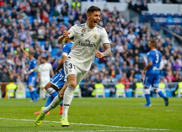 Real Madrid: Canterano, debutó en el primer equipo en la 2018/19.