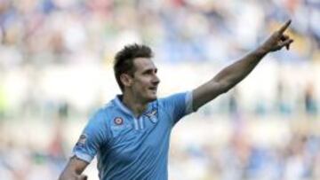 Klose renueva con el Lazio.