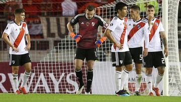 River Plate empat&oacute; ag&oacute;nicamente 2-2 ante Inter de Porto Alegre en uno de los partidos que complet&oacute; el Grupo A de la Copa Libertadores.