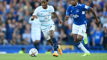 LIVERPOOL, ENGLAND - AUGUST 06: Raheem Sterling of Chelsea is marked by Alex Iwobi of Everton during the Premier League match between Everton FC and Chelsea FC at Goodison Park on August 06, 2022 in Liverpool, England. (Photo by Darren Walsh/Chelsea FC via Getty Images)