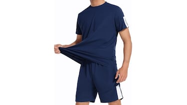 Gris, negro o azul marino: el chándal de verano para hombre ideal para hacer deporte y olvidar el calor