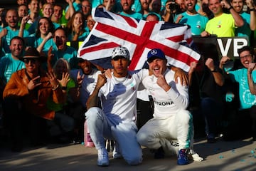 El hexacampeón del mundo Lewis Hamilton y el ganador de la carrera en Austin Valtteri Bottas.