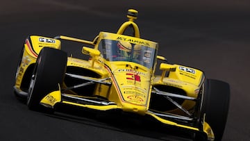 The Indy 500 was delayed for over an hour by rain at the Indianapolis speedway.