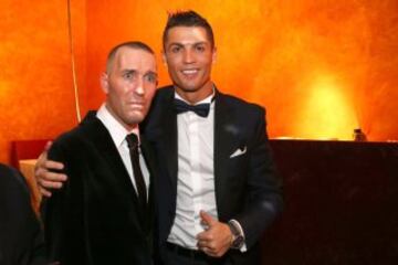 Solidaridad en el Balón de Oro 2015 con Fernando Ricksen, enfermo de ELA