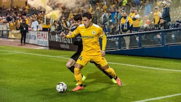 Principalmente su carrera la ha desarrollado en el futbol de Estados Unidos, donde ha jugado con Carolina RailHawks y Nashville SC, equipo que se encuentra en su temporada de debut en la MLS.