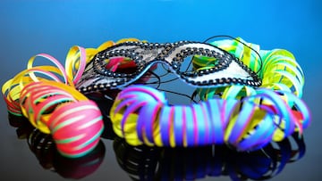 El artículo 402 del Código Penal establece que cualquier persona que se haga pasar por una autoridad se enfrentará a una pena de entre uno a tres años de prisión.