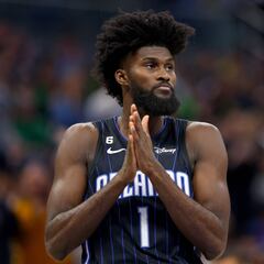 Jonathan Isaac vuelve a caer