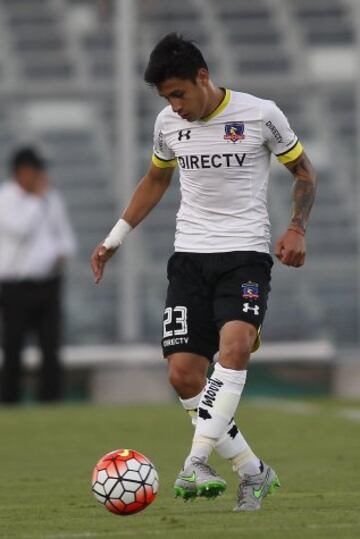 Claudio Baeza ha destacado en Colo Colo como volante central y defensa.