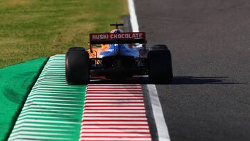SUZUKA, JAPAN - OCTOBER 13: Carlos Sainz of Spain driving the (55) McLaren F1 Team MCL34 Renault on track during the F1 Grand Prix of Japan at Suzuka Circuit on October 13, 2019 in Suzuka, Japan. (Photo by Mark Thompson/Getty Images)