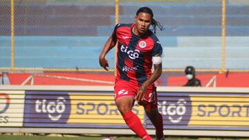 Carlos 'Gullit' Peña se despide de FAS con emotivo mensaje