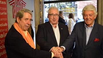 Arrate con Uribe-Echeverría y Lertxundi.