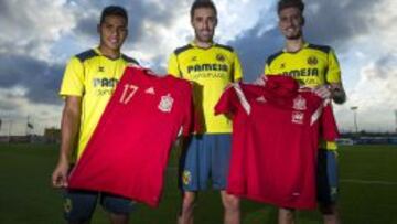 Bruno, en el centro, junto a Nahuel (a su derecha) y Samu Castillejo, convocados para la Sub-21.