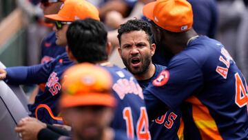 JUPITER, FLORIDA - MARCH 12: Jose Altuve #27 of the Houston Astros talks to teammates prior to a spring training game against the Miami Marlins at Roger Dean Stadium on March 12, 2024 in Jupiter, Florida. Rich Storry/Getty Images/AFP (Photo by Rich Storry / GETTY IMAGES NORTH AMERICA / Getty Images via AFP)