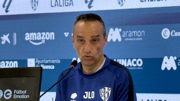José Luis Oltra, durante su conferencia de prensa de esta mañana.