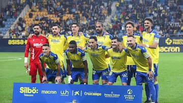 El once del Cádiz CF para medirse al Burgos en la tarde de hoy en el encuentro de la jornada 20 de la Liga Hypermotion.