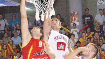 <b>UN COLOSO. </b>Felipe Reyes aniquiló a la poderosa batería interior croata, pero se quedó sin triunfo.