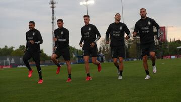 El plantel del seleccionado argentino de f&uacute;tbol retom&oacute; hoy los entrenamientos en el Predio de Ezeiza, luego del empate sin goles con Paraguay