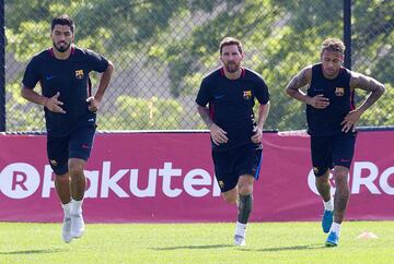 Neymar, Luis Suárez y Leo Messi fueron inseparables durante el primer entrenamiento en USA.