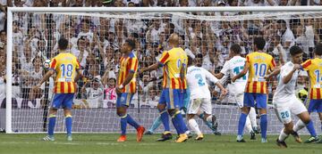 2-2. Marco Asensio marcó el gol del empate en un lanzamiento de falta directa.