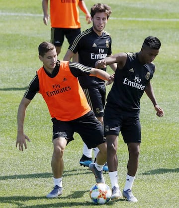 Javi Hernández, Rodrygo y Odriozola, en un entrenamiento del Real Madrid en Montreal en la última gira de pretemporada.