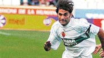 <b>ALTERNATIVA</B>. Curro Montoya lidera la zaga junto a Djorovic.