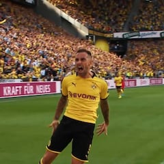 "¡Gracias, Paco!" La despedida del Dortmund a Alcácer que pone los pelos de punta