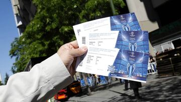 Las entradas. As&iacute; son las entradas que se llevan los socios.