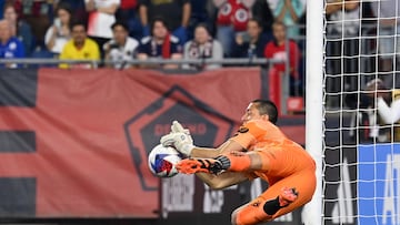 The goalkeeper became the hero of the day for Quéretaro in the penalty shootout against the New England Revolution.