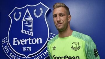 El Everton anuncia la renovaci車n de Stekelenburg hasta 2020