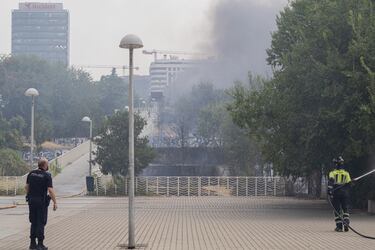 El incendio se originó en la calle Párroco Eusebio Cuenca, en una zona sin urbanizar cercana al Espacio Delicias y el Museo del Ferrocarril, en Madrid.