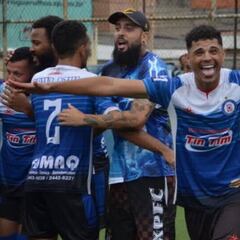 En Brasil hay un equipo que se llama Cruz Azul... Perdió la final