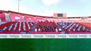 Foto oficial de la temporada 2020-21 con 100 aficionados