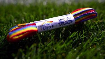 Las jugadoras de la Liga F llevarán cordones arcoíris en contra de la LGTBIfobia