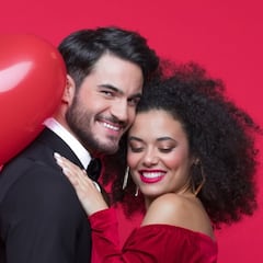 Ni salir de copas ni ir al cine: esto es lo que prefieren los solteros para una primera cita