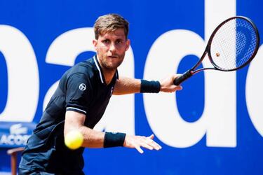 Djokovic stunned by Klizan in Barcelona