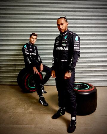 El Mercedes W14 ha sido presentado esta ma?ana de la mano de Lewis Hamilton y George Russell. El nuevo veh¨ªculo busca luchar de nuevo por el t¨ªtulo del mundo.