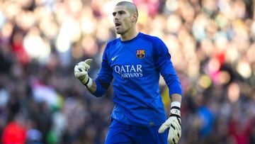 Víctor Valdés con Barcelona