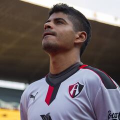 Robles revela que algunos árbitros provocan a jugadores